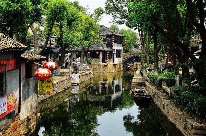 满洲里市铸牢中华民族共同体意识文化研究会揭牌成立
