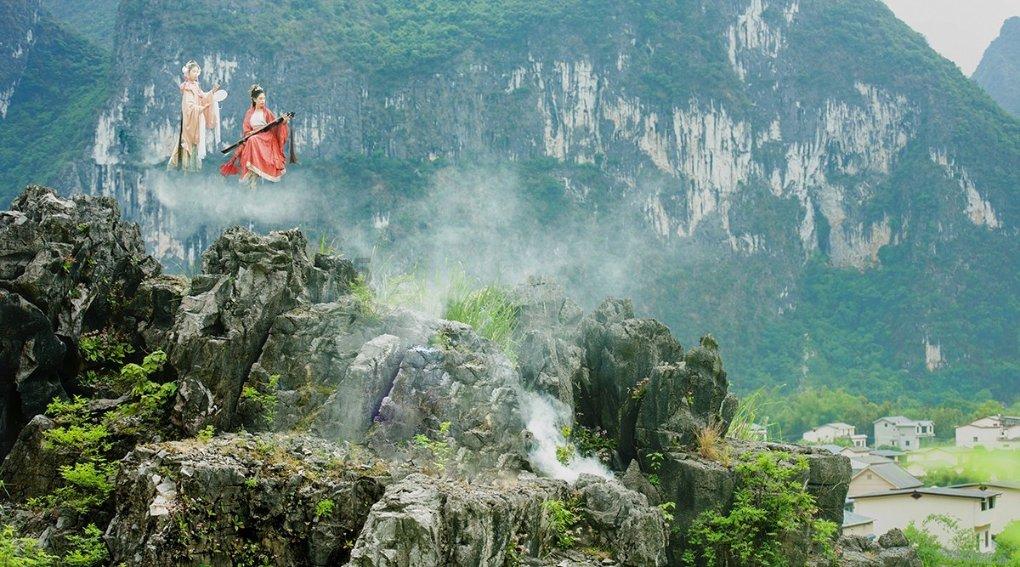 暗黑精灵幽影重重